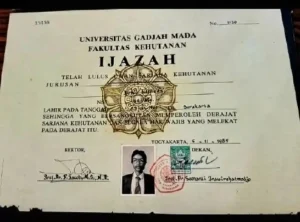 Panik jelang Geruduk UGM, Mulai ada Alasan Ijazah Hilang